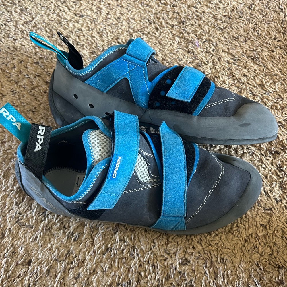 Men’s Scarpa Origin Blue and Black Climbing Shoes